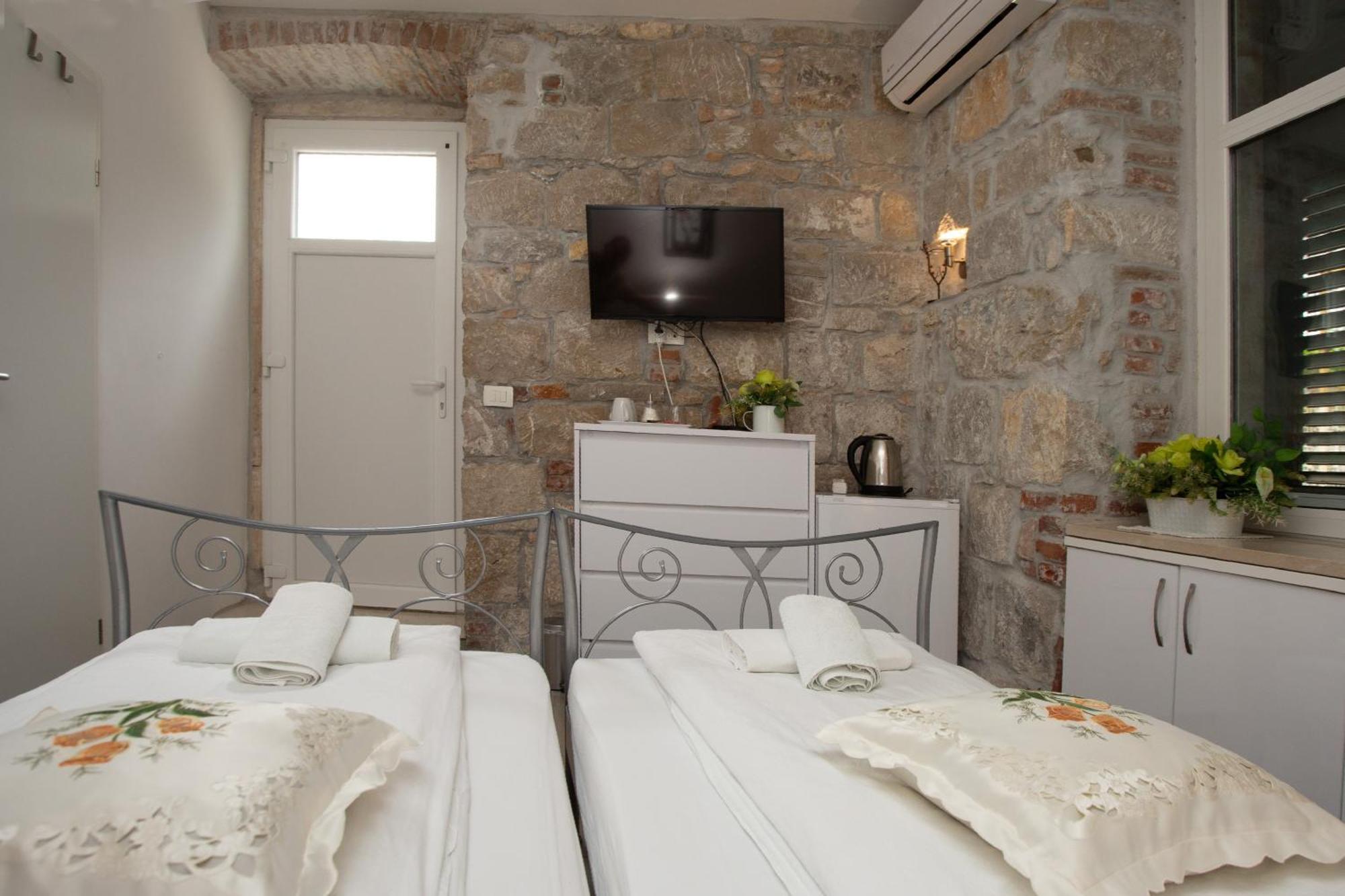Downtown Private Apartment Split